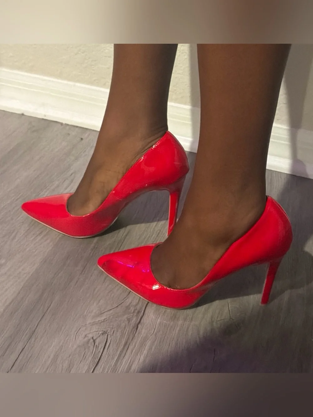 Women's High Heel Red Patent Pointed-Toe Pumps